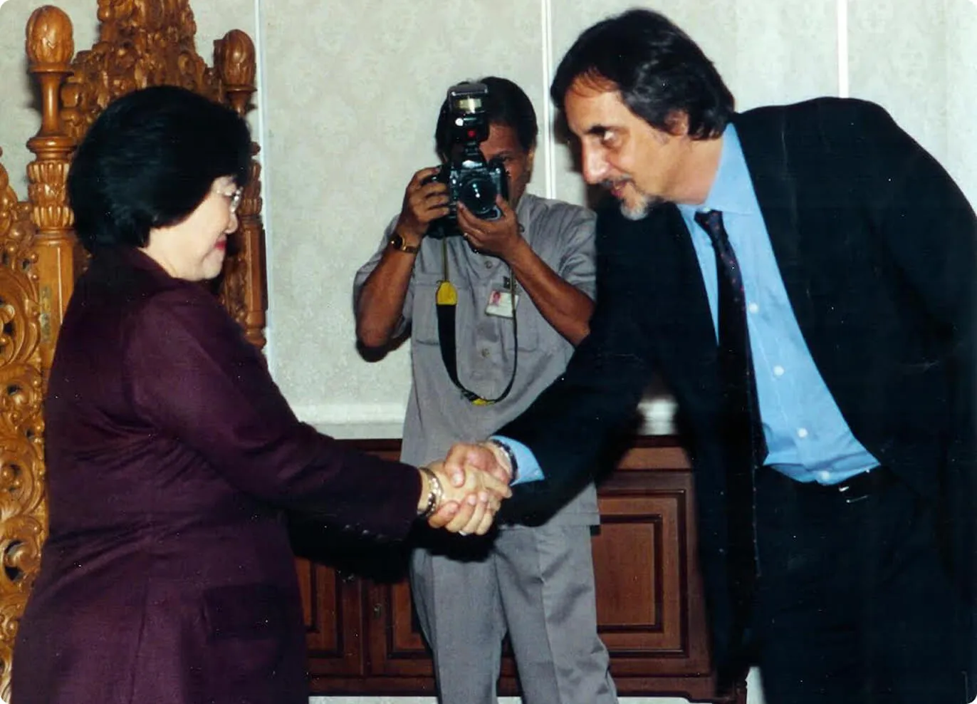 Dr. Waismann at an official meeting